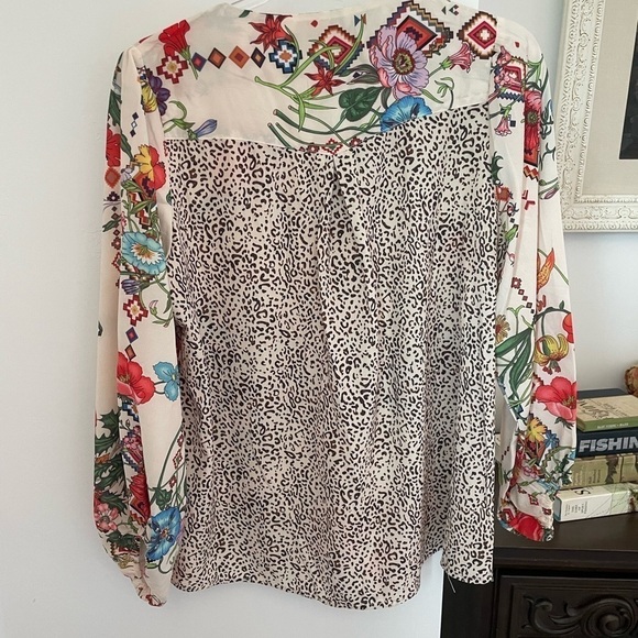 Floral Botanical Print Blouse animal print back long sleeve silky - Picture 2 of 7